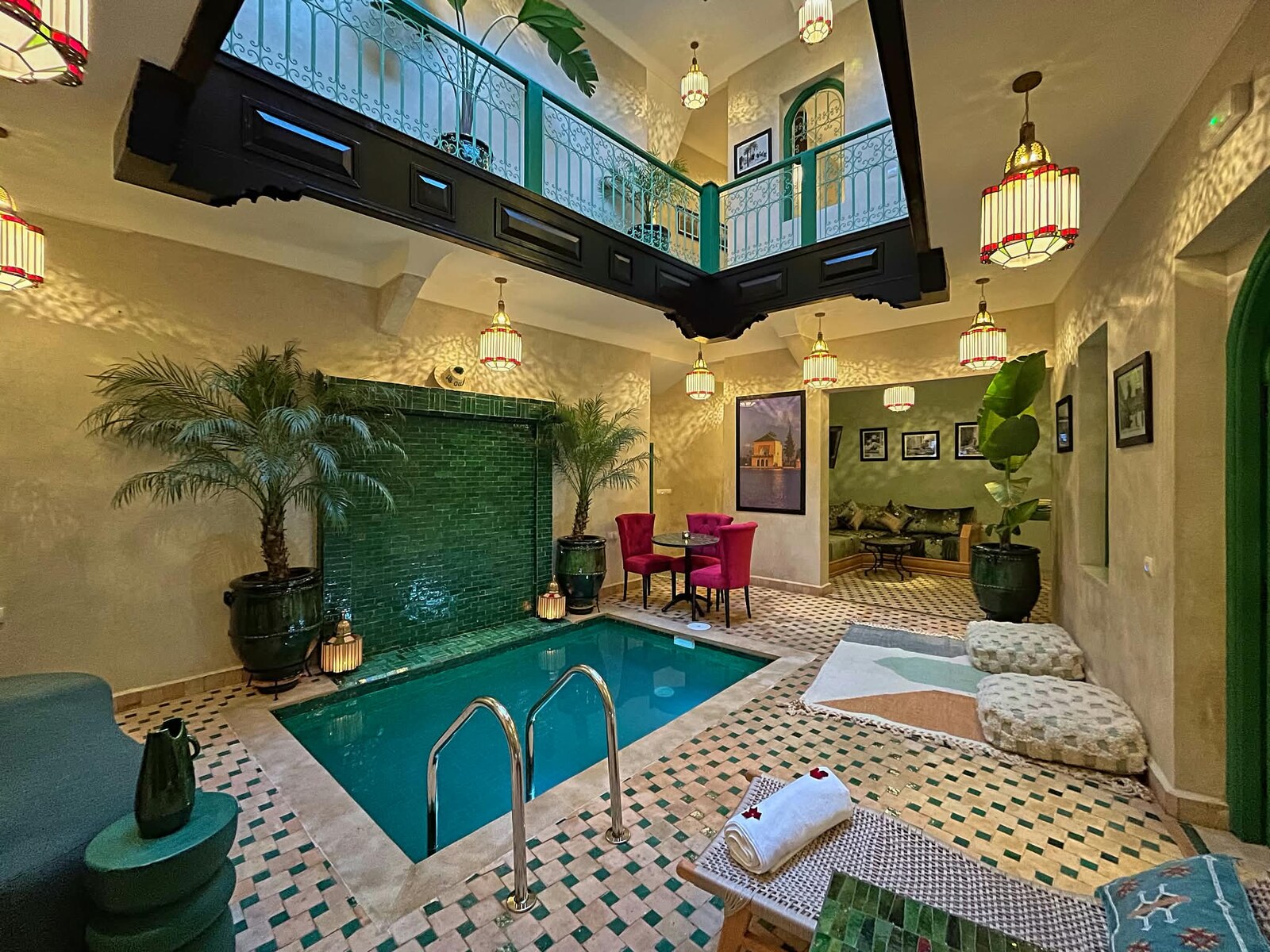 Piscine et patio du Riad Lia ou Lik à Marrakech