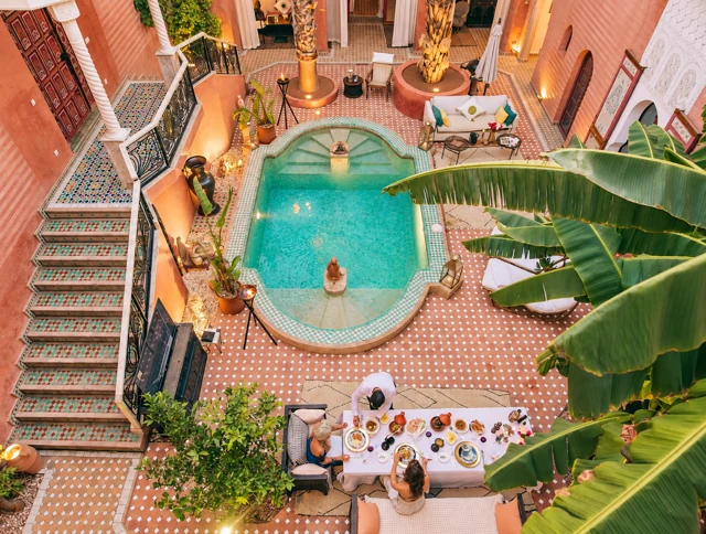 La piscine vue depuis l’étage